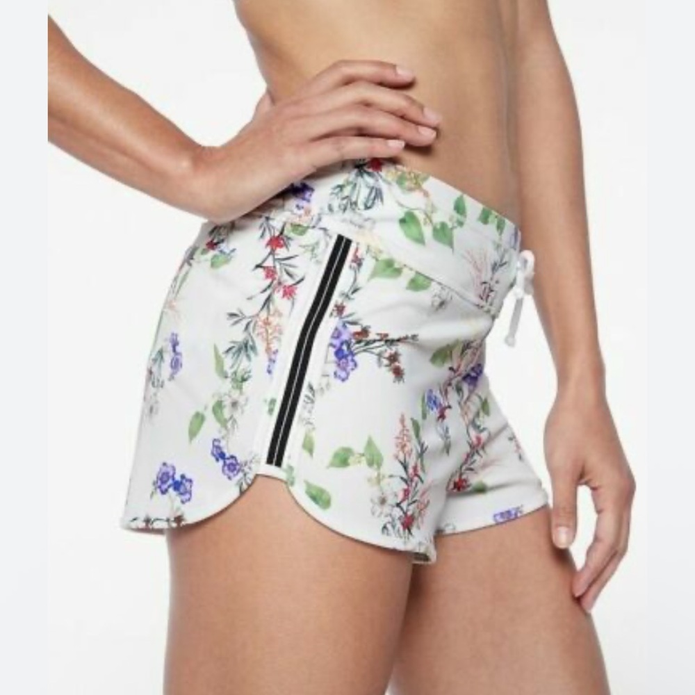 SOLD! SOLD!Athleta Women’s White Spring Floral Print Swim Short Shorts